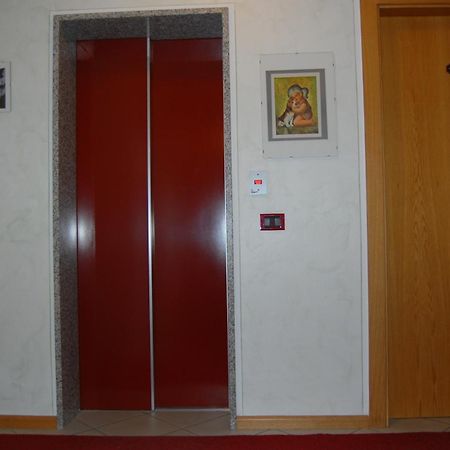 Garni Castel Ferari Hotel Tuenno Exterior foto