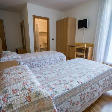 Garni Castel Ferari Hotel Tuenno Quarto foto