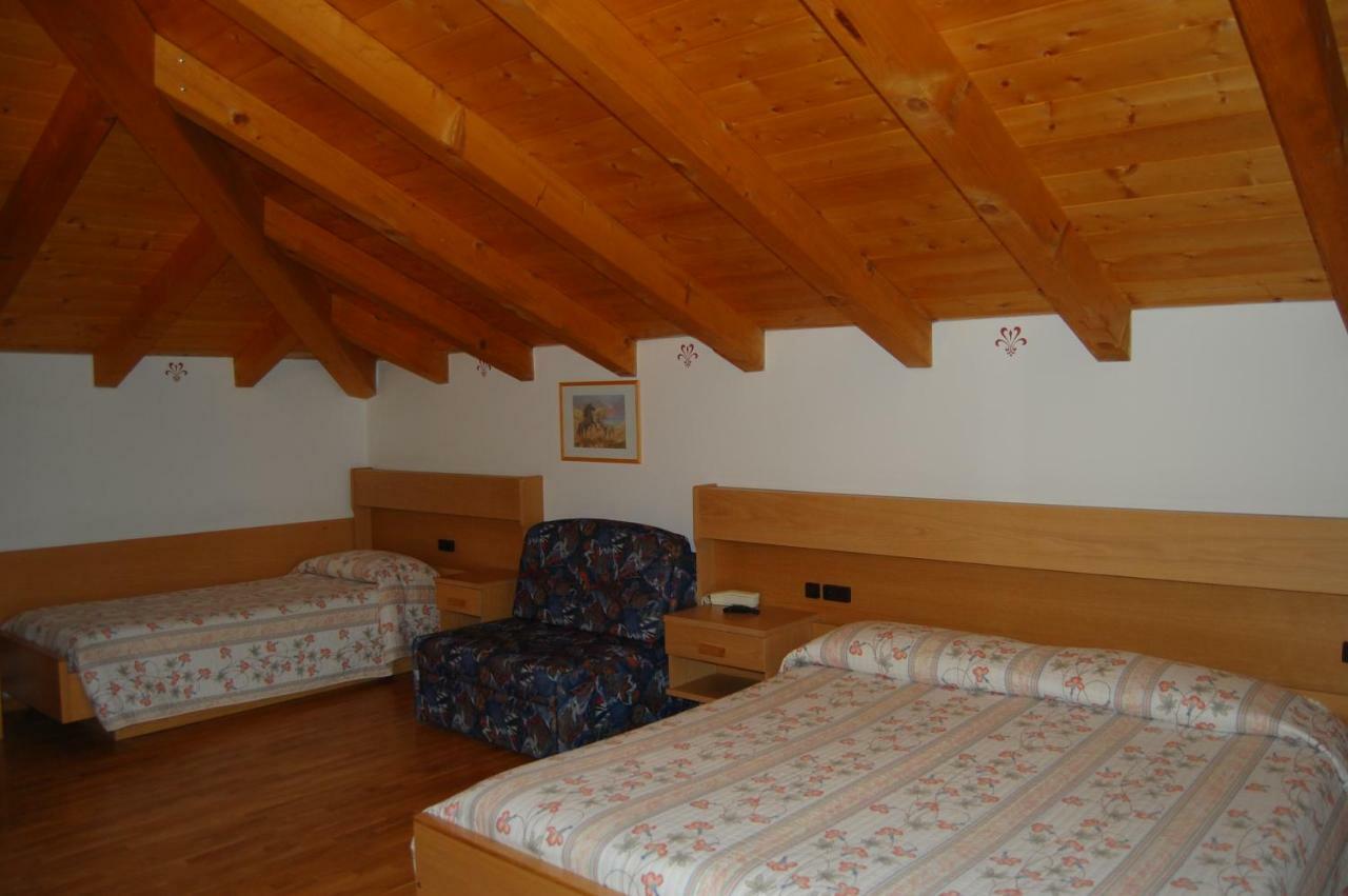 Garni Castel Ferari Hotel Tuenno Exterior foto